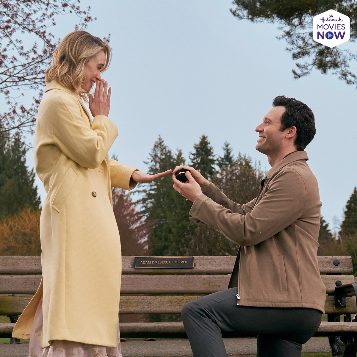 💍 Say 'I Do' to the perfect wedding experience in #TheWeddingContract starring #BeccaTobin and #JakeEpstein now on #HallmarkMoviesNow!