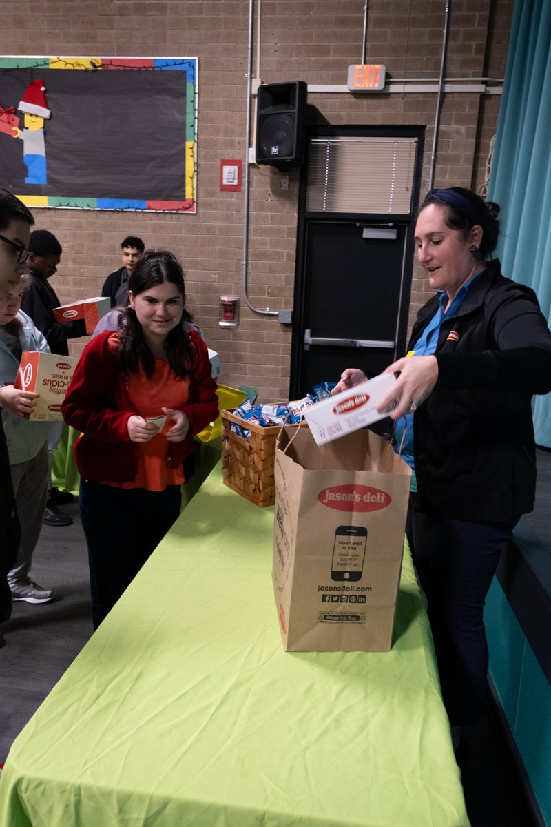 BucManatees's tweet photo. We had such an amazing turn out for our Junior Achievement Career expo event here at Buckingham. Thirteen neighboring High schools and our students were able to take part in learning about local business, using actual equipment/tools from job sites. https://t.co/O8Vmizcs9q