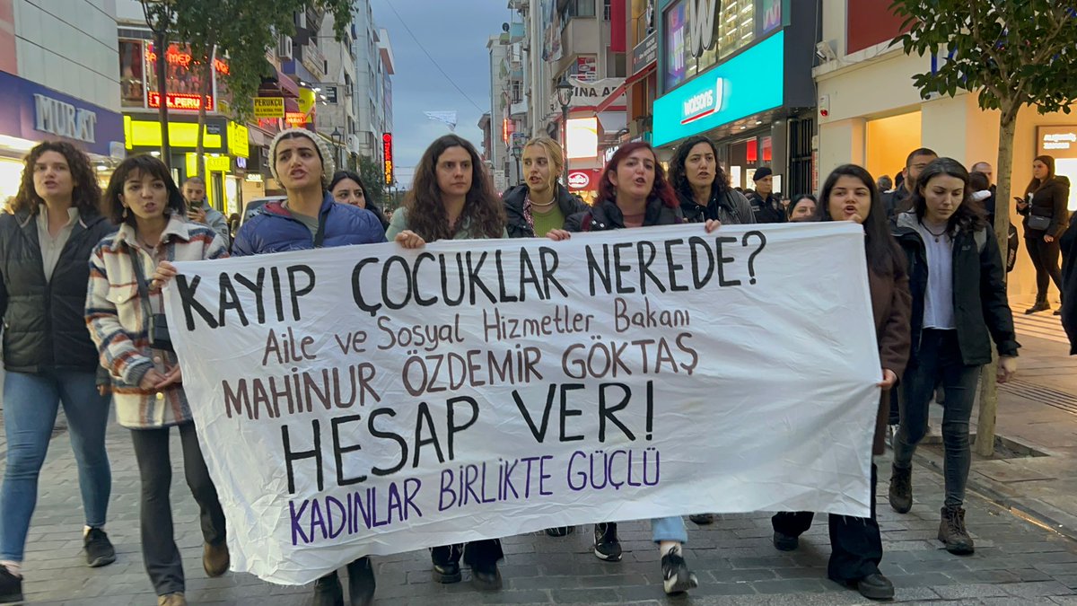 Kadınlar kayıp çocuklar için yürüdü mezopotamyaajansi.net/tum-haberler/c…