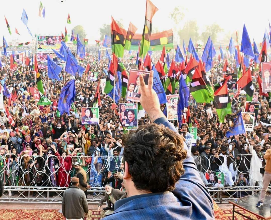 RajperAtifPYO's tweet photo. نوشھرو فيروز جي اڳواڻن ورڪرن ۽ جيالن کي ڪامياب جلسو ڪرڻ جون لک لک مبارڪون
#naushahroferozewithbilawal #PresidentPppDisttNf #SmtPppDisttNf #NaushahroFeroze #چنو_نئی_سوچ_کو https://t.co/ur6VcWl32d