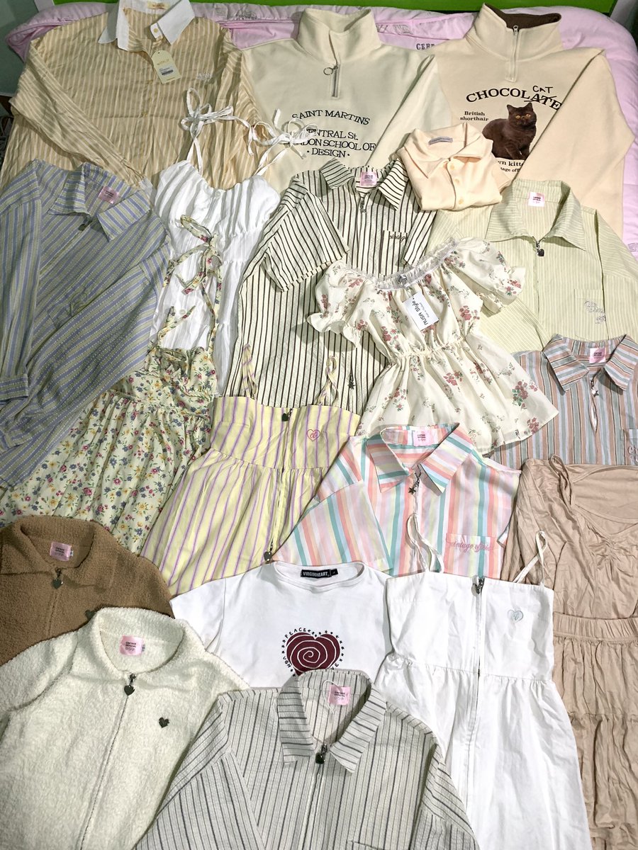 fnn2406's tweet photo. ส่งต่อเสื้อผ้าคับ ⛱️🥤🎀 

ลงวันเสาร์ 19.30 น. 💌

  𓊔 รี+ปัก+ฟอล ลด 5 b.𓊔
 ค่าส่งเหมา 40 b. 

#ส่งต่อ #ส่งต่อเสื้อผ้า #ส่งต่อเสื้อผ้ามือสอง #ส่งต่อเสื้อผ้ามือ2 #เสื้อผ้ามือ2 #เสื้อผ้ามือสอง  #โล๊ะตู้ #โล๊ะตู้เสื้อผ้า #ส่งต่อกระเป๋า #ส่งต่อstylist #ส่งต่อcintage #cintageshop https://t.co/XF83WnRBxL
