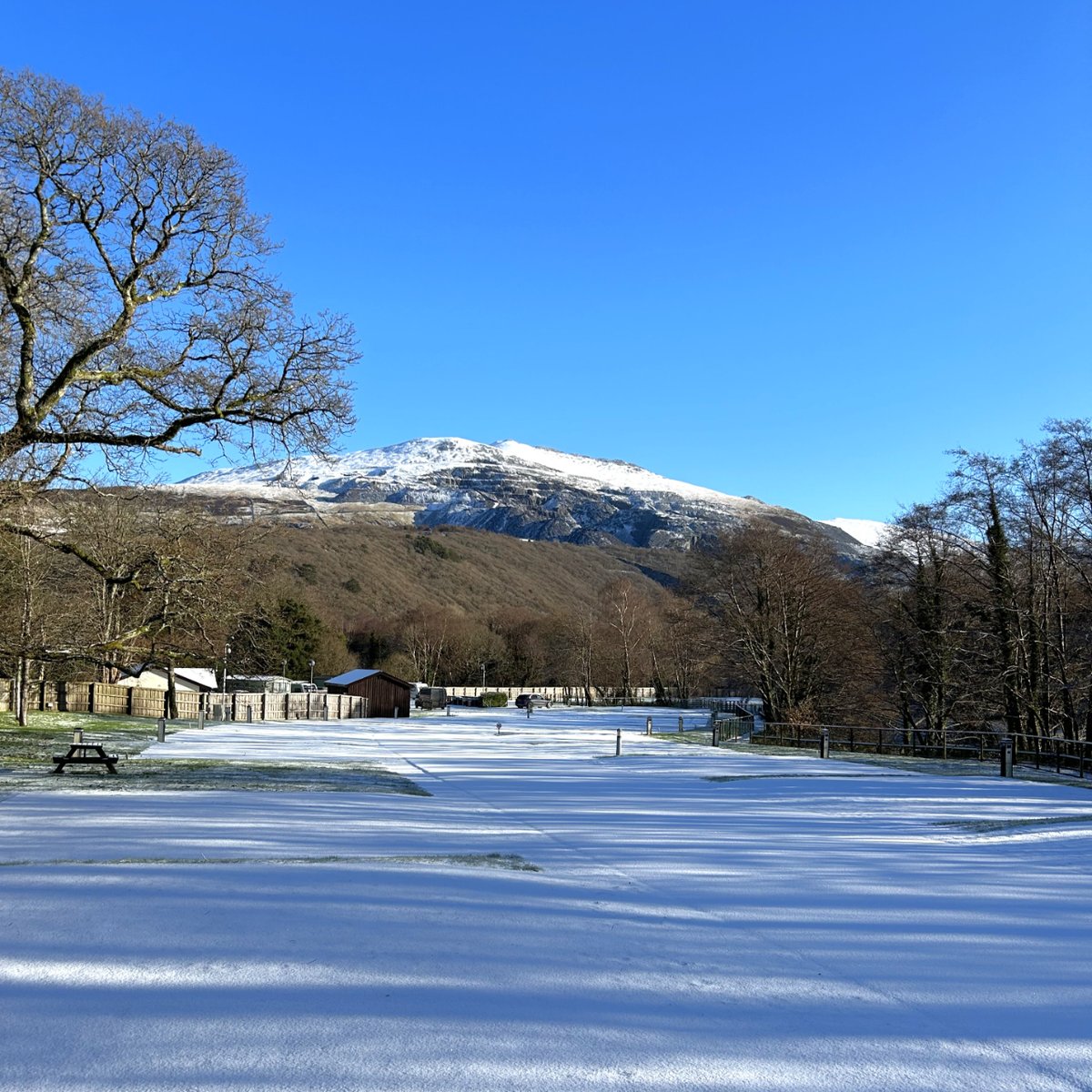 There's been a sprinkling of snow at our Llanberis Touring Park! ❄️

Doesn't the park look glorious in the winter sunshine? We can't wait to welcome our guests back when the park reopens on 1st March.

👉 Make sure to head to our website and book your stay!
