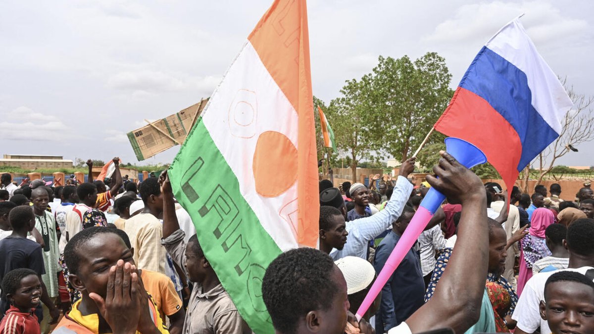 RFI's tweet photo. Le Niger annonce l'intensification de sa coopération militaire avec la Russie https://t.co/yFUXkPw1lk https://t.co/vj6OVhOEAi