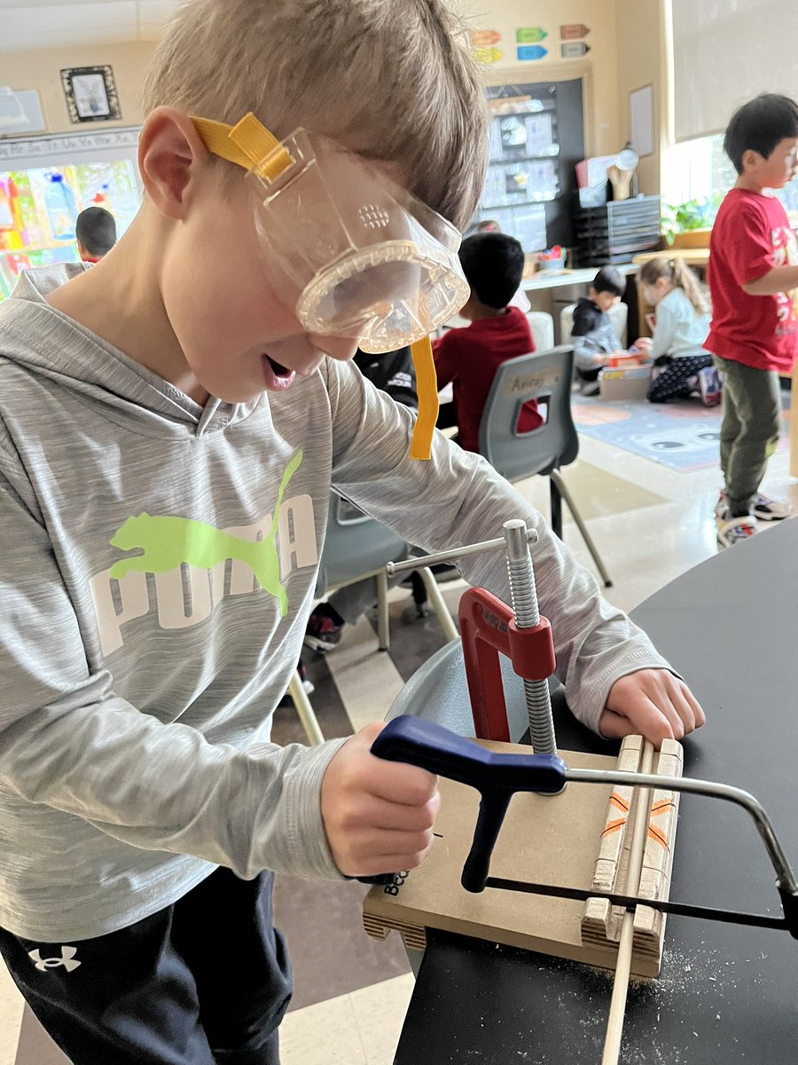 MsArcuriOCSB's tweet image. We made bird feeders using the design process for Ontario’s winter birds! We learned about seasonal changes and how some birds adapt in winter. Also about properties of materials and then used recycled materials that were best suited for bird feeder structures! #ocsbDeepLearning