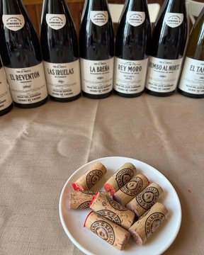 We tasted a wide range of wines last week as we said goodbye to 2023. Standouts came from Pennsylvania, Austria, Bordeaux &amp; Argentina. Notable wines were  Galen Glen Riesling Lehigh Valley Stone Cellar 2022 &amp; the Trapiche Malbec Argentina 140 A?os 2017.