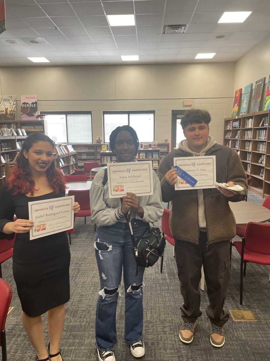 MhamptonEdS's tweet photo. Another Poetry Out Loud competition in the books! https://t.co/fnfmKnWcaq