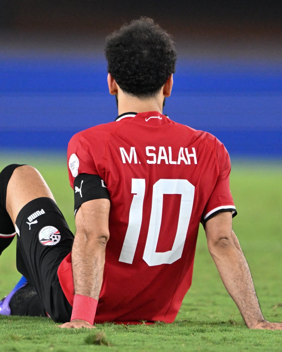 premierleague's tweet photo. Not the sight @LFC fans want to see...

Mohamed Salah is substituted just before half-time in Egypt's Group B match with Ghana 🔄

#AFCON2023 https://t.co/5FHK5YiNW4