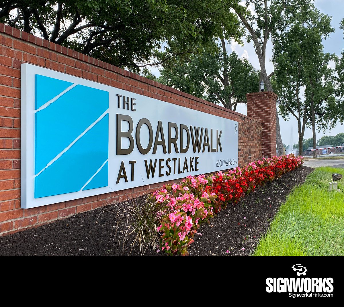 Thanks Boardwalk at Westlake and Wilkinson Properties for trusting us with your brand!
What can we create for you?
SignworksThinks.com
#SignsAndMarketing #Branding #Marketing #Signs