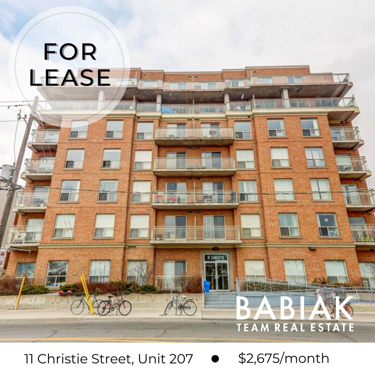 BabiakTeam's tweet image. For Lease! 11 Christie St, #207 • $2,675 /month 🏢

Excellent opportunity to rent a bright and spacious 1 bdrm + den in a prime location! For more info call us at 416-554-6903, or visit: babiakteam.com

#torontohomes #torontorealestate #westtoronto #theannex #forlease