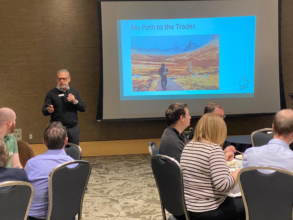 finanhome's tweet image. Finan Home Service has been a proud member of the @London Executives Association for many years and today John presented a craft talk to members!

#SupportLocal #Trades #WorkInTrades #ldnont #FinanHomeService #LEA