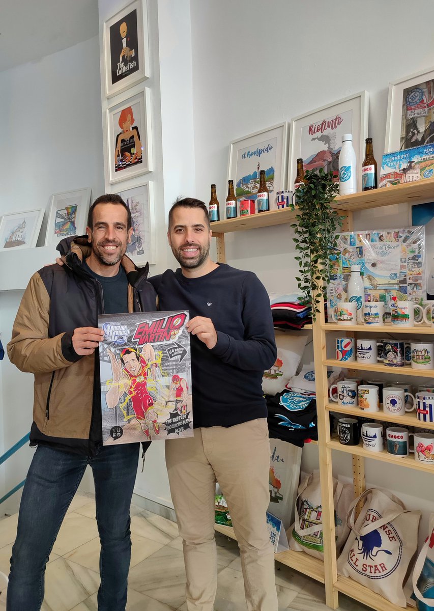 La primera portada de nuestro chococomic de 2024 va para nuestro superhéroe favorito 🦸‍♂️ Emilio Martín, the fastest choquero-man alive! 🏃‍♂️ ¡Toda Huelva te quiere, amigo! 💙 <a href="/emiduatlon/">Emilio Martín</a>
.
Más de Huelva que un choco ® Plaza Quintero Báez, 1 • Huelva 📌
masdehuelvaqueunchoco.com 🤳
