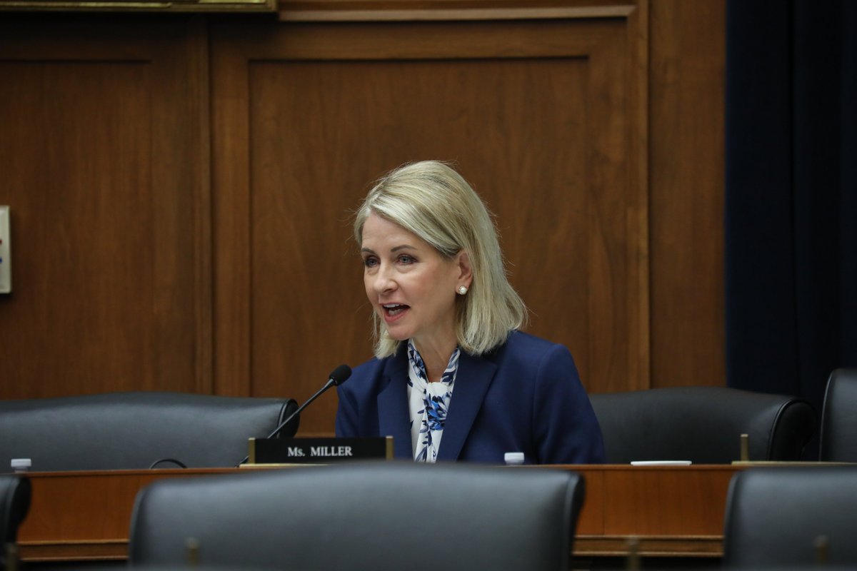 EdWorkforceCmte's tweet photo. With 8.8 million unfilled jobs in the American economy, job creators desperately need help addressing the mounting skills gap.  

That's why Committee Republicans spent the day discussing CTE as a solution.

Read the hearing recap here ⤵️⤵️⤵️
https://t.co/9QBLY5XNeI https://t.co/QoNYh0A2TS