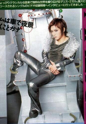 TheAllegedCar's tweet photo. @watchreader Gackt is a Japanese pop star who, when Final Fantasy 9 came out, claimed that Squall was based on him and he has a very strong case. https://t.co/6r9xCNurwM