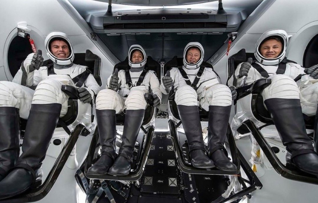 Yerin ve göğün sahibi Allah'tır !
#UzayaÇıkıyoruz