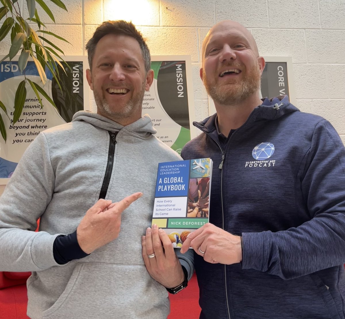 Nick_GTADs's tweet image. Had a great time at the #CGPConference with #GlobetrottinAD @CWislang 

Craig contributed to &quot;A Global Playbook&quot; in the Commitment section under Board and Administration 

Pick it up for yourself or a friend: tinyurl.com/3wdy4swd