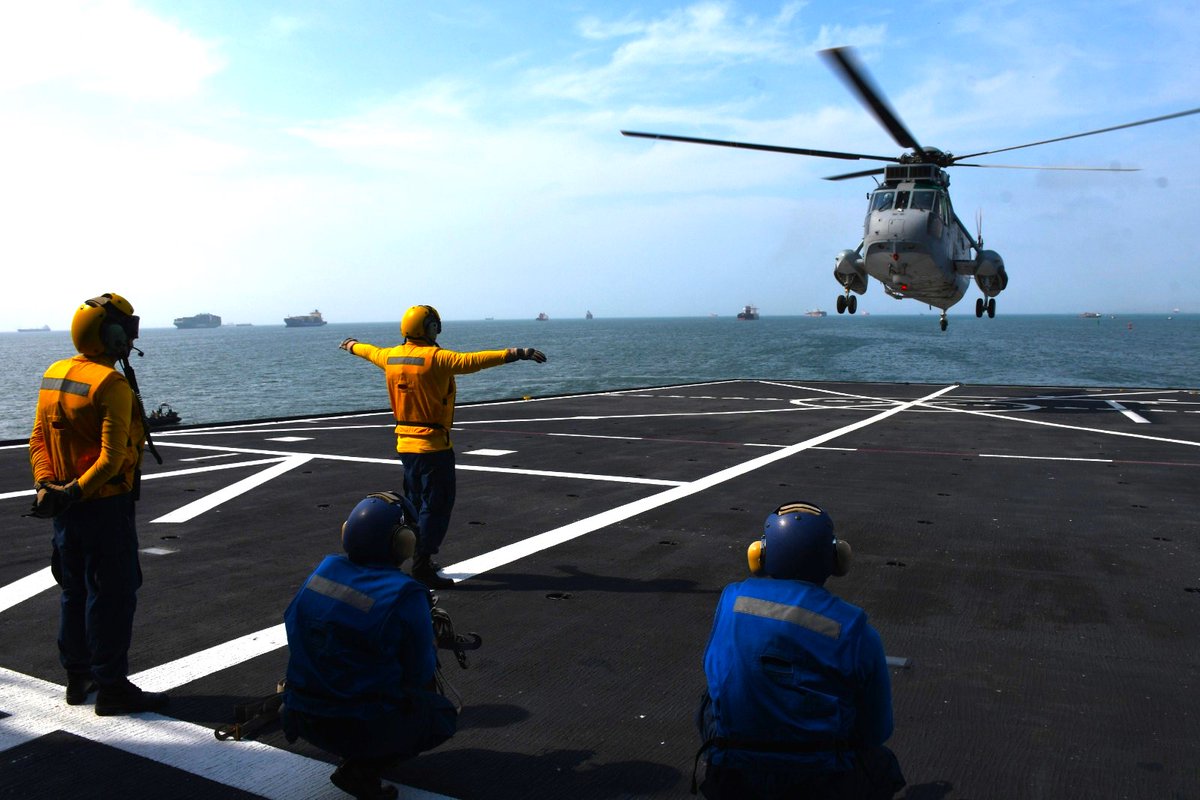 naval_peru's tweet photo. #MGPNoticias Los futuros Oficiales y Oficiales de Mar, se embarcaron a bordo del #BAPPisco, #BAPBolognesi, #BAPGuise, #BAPHerrera y #BAPSantillana para iniciar el #VILITyVILITA2024. Las unidades navales arribarán en los próximos días a los puertos de Salaverry y Paita. https://t.co/hpgNJ8Cxgh