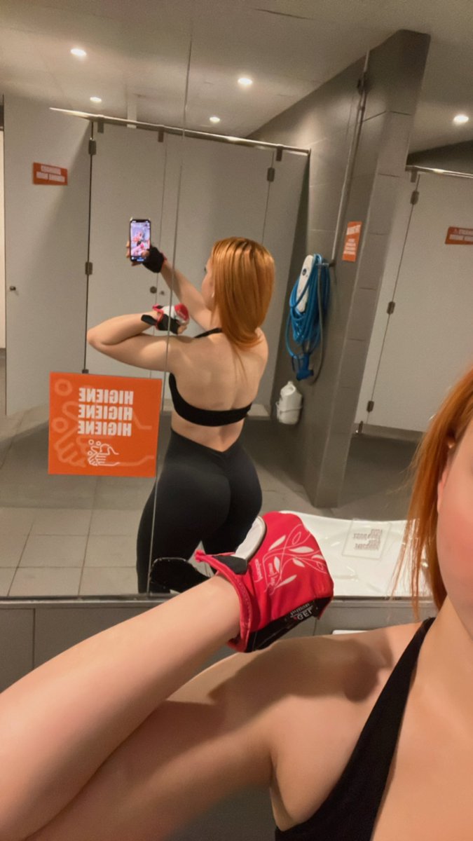 pelirroja 👩🦰 tweet media