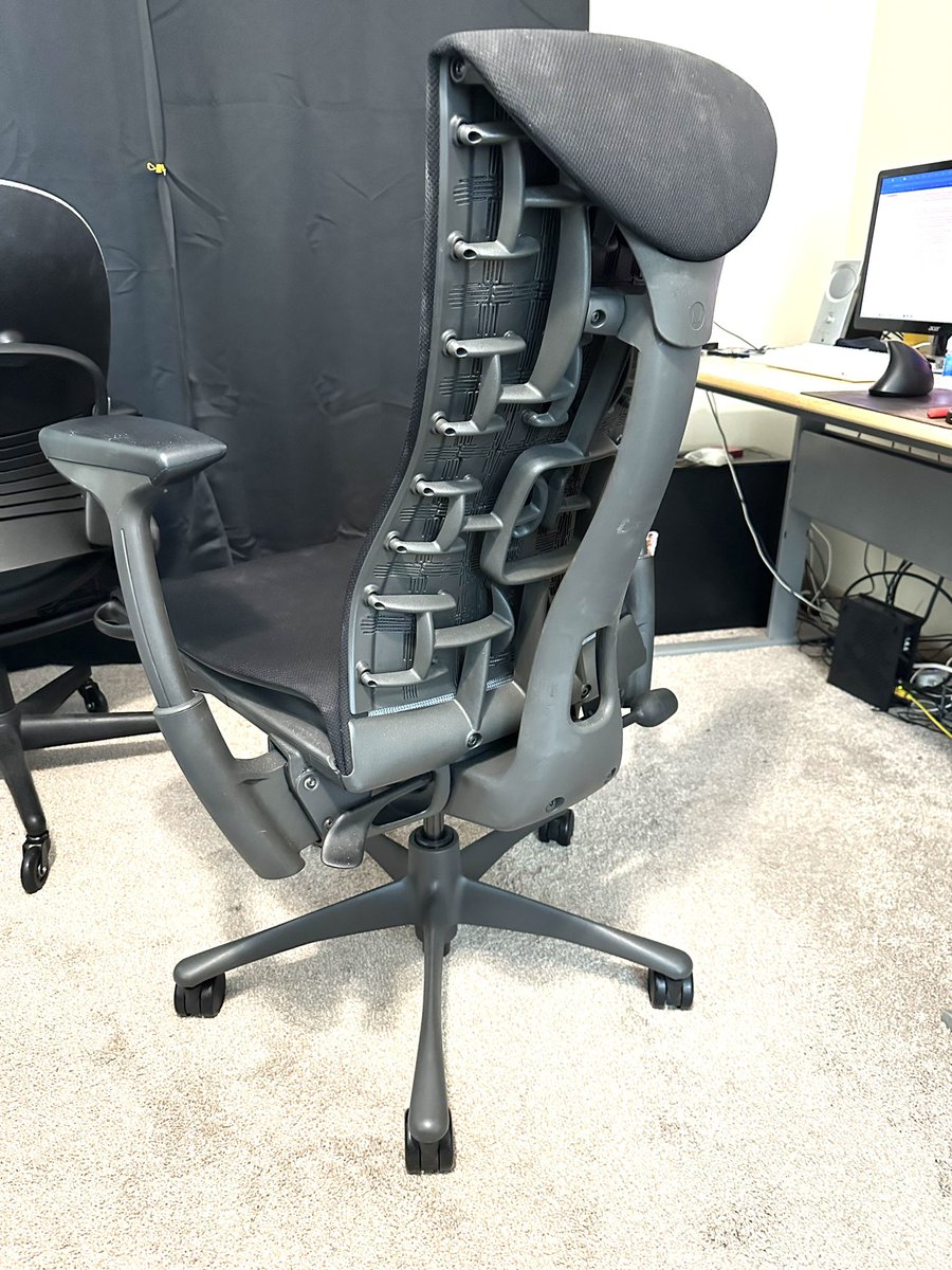 UnicityPoint's tweet image. Got my dream office chair for home (Herman Miller Embody) used on the cheap and just upgraded it with a memory foam pad in the seat pan. I’m a happy gamer 😍