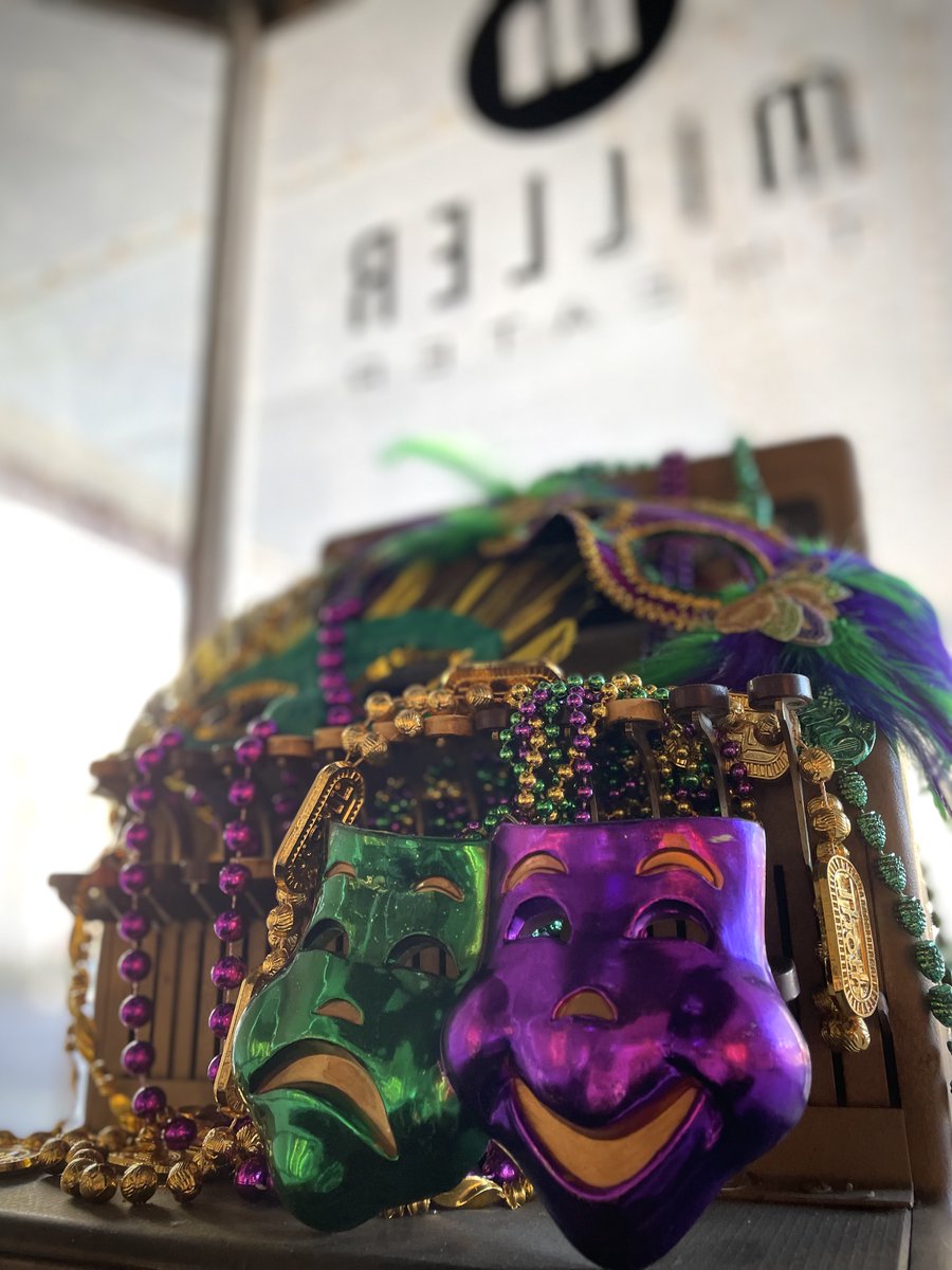 augustasymphony's tweet photo. Beads + masks. Jazz + parades. King cake + Po’ Boys. We’re ready to bring Mardi Gras to the @MillerTheater   with our annual Gala! Come celebrate the spirit of Mardi Gras on Jan. 27 and support the Symphony. Get your tickets today at https://t.co/mO59UTEgKE https://t.co/YEPqFZKgTN