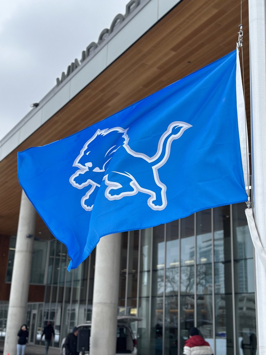 drewdilkens's tweet image. Today, we raised the Detroit Lions flag at Windsor City Hall in a show of support for our neighbours across the river ahead of the big game. A reminder that the special events bus will be running for those attending the game in-person at Ford Field and registration is open.