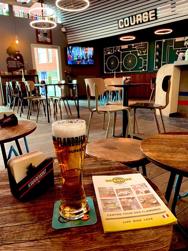 FrankVanmeenen's tweet image. Nu al klaar voor de Giro? 😉😂 #pink Tijd dat de Vlaamse koersen eraan komen… Was vandaag in #CRVV #Oudenaarde