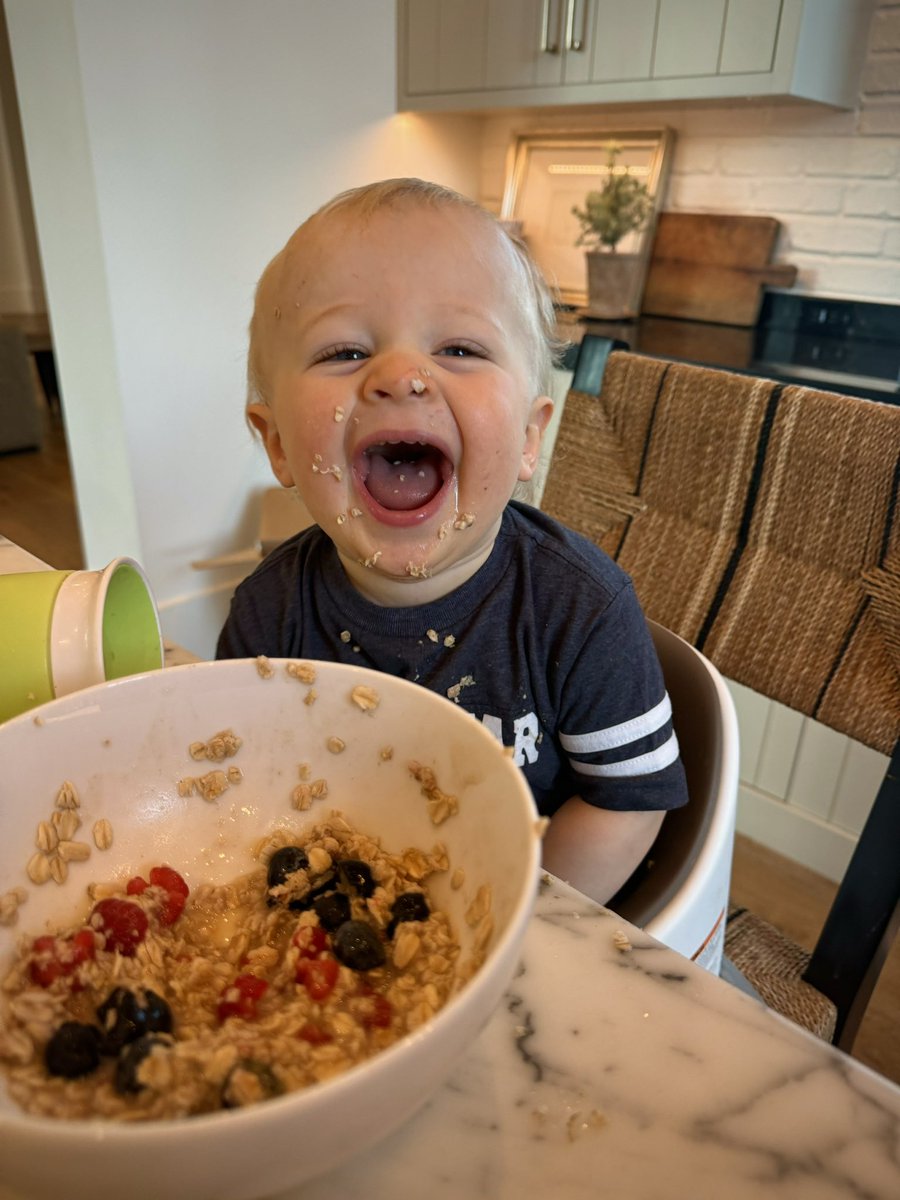 JJWatt's tweet photo. Spoon-using skills are a work in progress… https://t.co/ZyTp9RaifQ