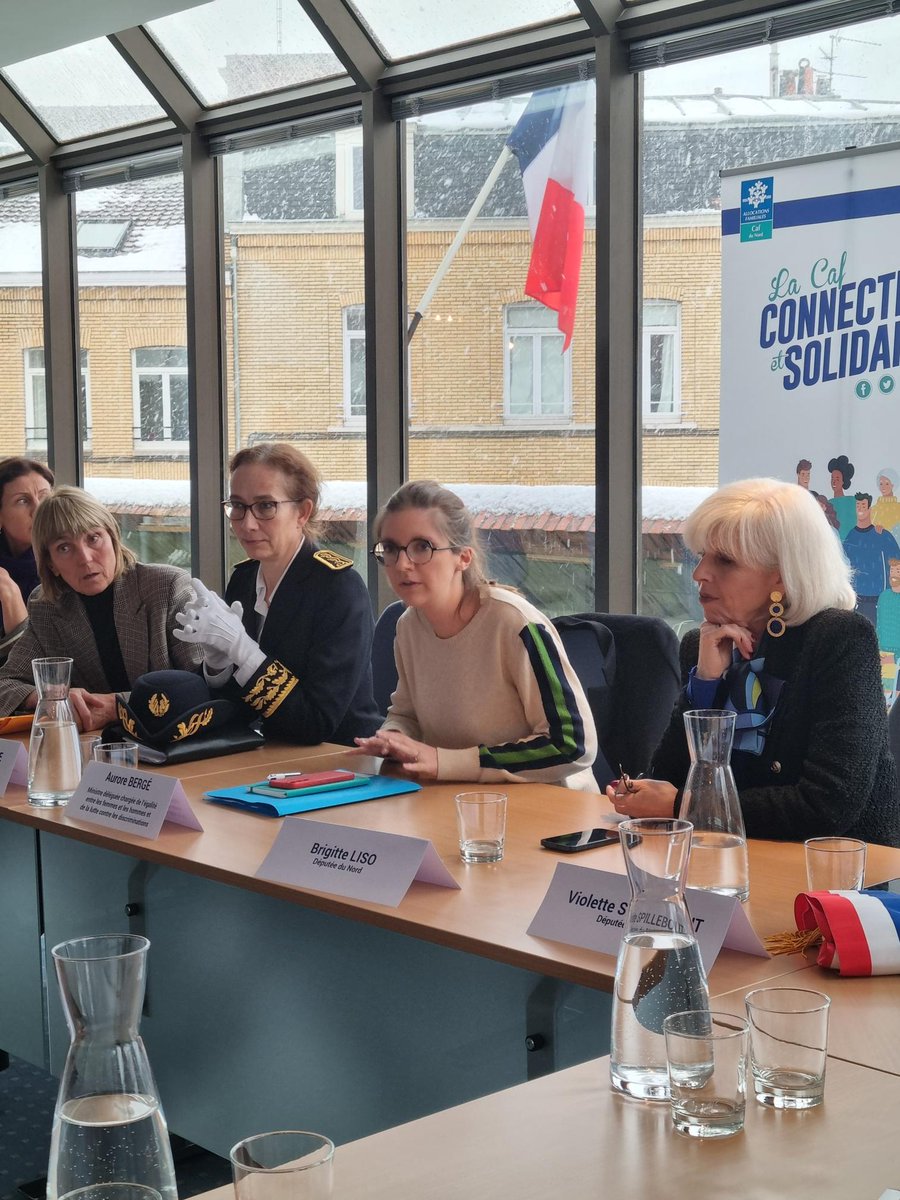 🟣 L’aide universelle d’urgence pour les victimes de violences conjugales mise en lumière aujourd’hui avec la visite à la <a href="/CafduNord/">Caf du Nord</a> de la ministre <a href="/auroreberge/">Aurore Bergé</a>.