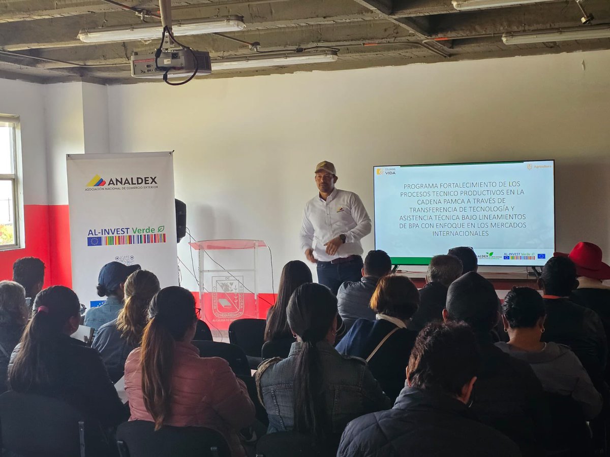 AnaldexColombia's tweet photo. En alianza con @AlcMosquera, @ALINVESTVerde, @MinAgricultura y #Sequa, estamos en el evento de 'Fortaleciendo de Capacidades Técnicas enfocadas en BPA en la cadena PAMCA', a través de transferencia de tecnología y asistencia técnica. https://t.co/453tme9FaP