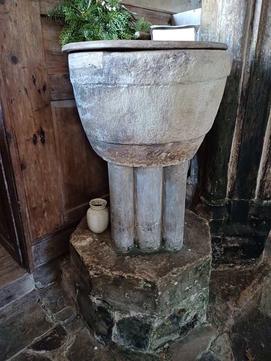 AndyDoesWords's tweet photo. #DevonChurches St Petrock's, Parracombe, Devon is now disused (1969), but maintained by The Churches Conservation Trust. Tower c.1182, Chancel c.1252, font early mediaeval (from Martinhoe). Tympanum is Hanoverian. https://t.co/kYNyhK0ddR
