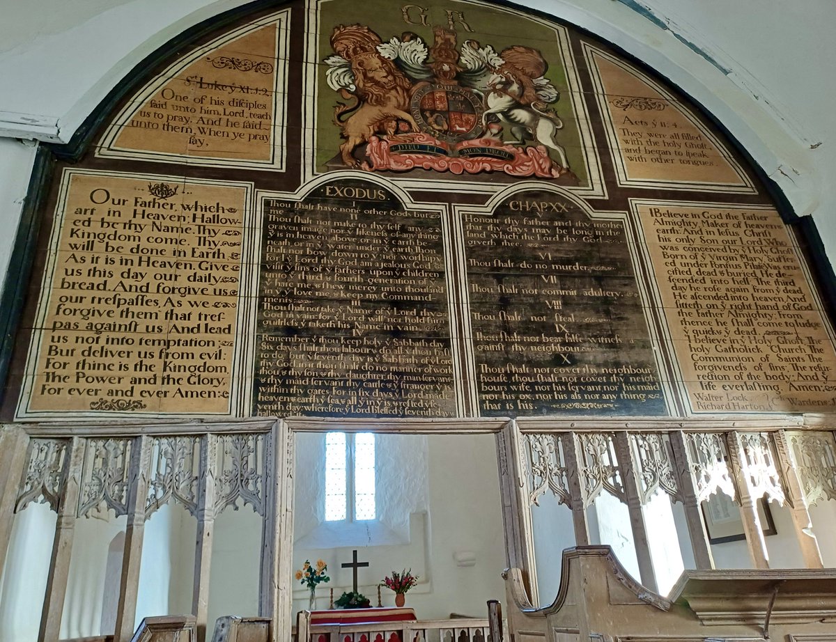 AndyDoesWords's tweet photo. #DevonChurches St Petrock's, Parracombe, Devon is now disused (1969), but maintained by The Churches Conservation Trust. Tower c.1182, Chancel c.1252, font early mediaeval (from Martinhoe). Tympanum is Hanoverian. https://t.co/kYNyhK0ddR