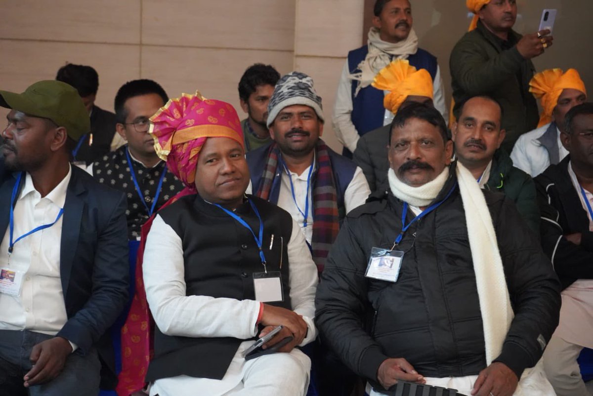 santoshmanjhi_'s tweet photo. (1/3)
नई दिल्ली के कॉन्स्टिट्यूशनल क्लब में हिंदुस्तानी अवाम मोर्चा(से.) का राष्ट्रीय अधिवेशन संपन्न हुआ।हम(से.) ने आज के राष्ट्रीय अधिवेशन में कई प्रण लिए हैं।हम गरीबों,दलितों और वंचितों की आवाज को और भी बुलंदी के साथ उठाने के लिए संकल्पित हैं
#राष्ट्रीय_अधिवेशन #HAMSecularParty https://t.co/rvq0kqG9GF