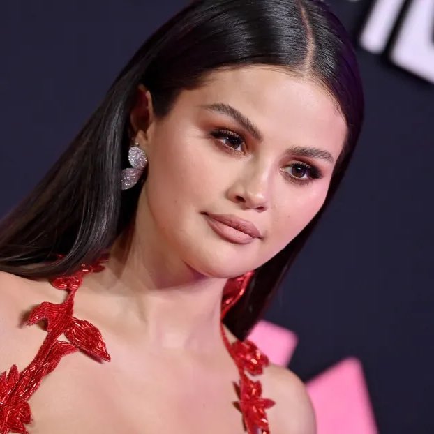 PopBase's tweet photo. Selena Gomez is set to reprise her role as Alex Russo in an upcoming sequel series for ‘Wizards of Waverly Place.’ https://t.co/DPu9qGk8Re