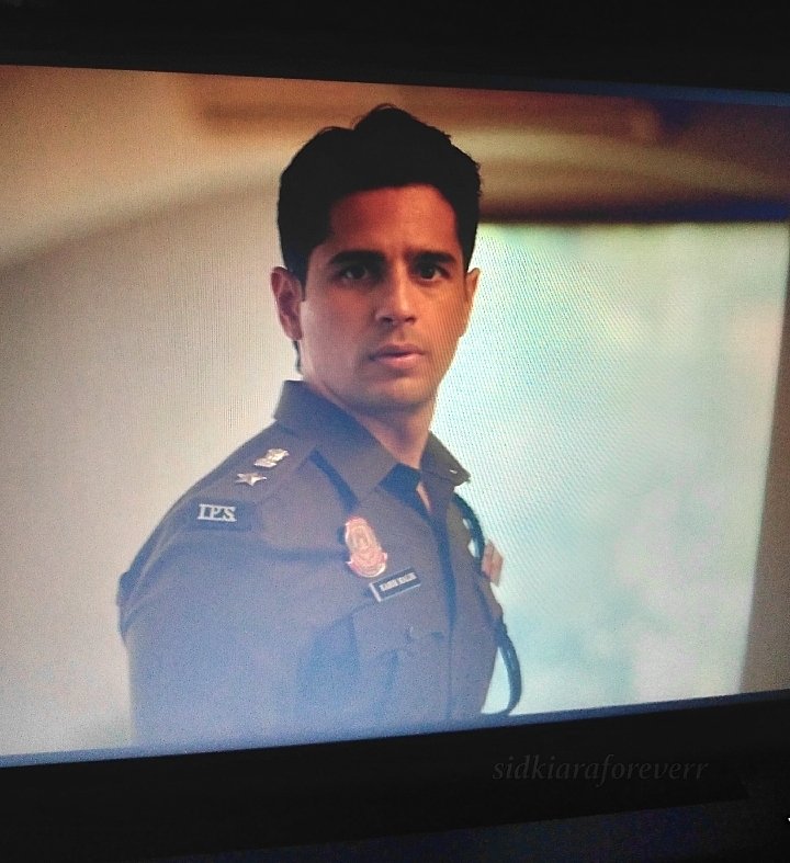 sidkiaraforever's tweet photo. DCP KABIR MALIK Y'ALL-
LETSSSS GOOO @SidMalhotra https://t.co/FEvZdS039O