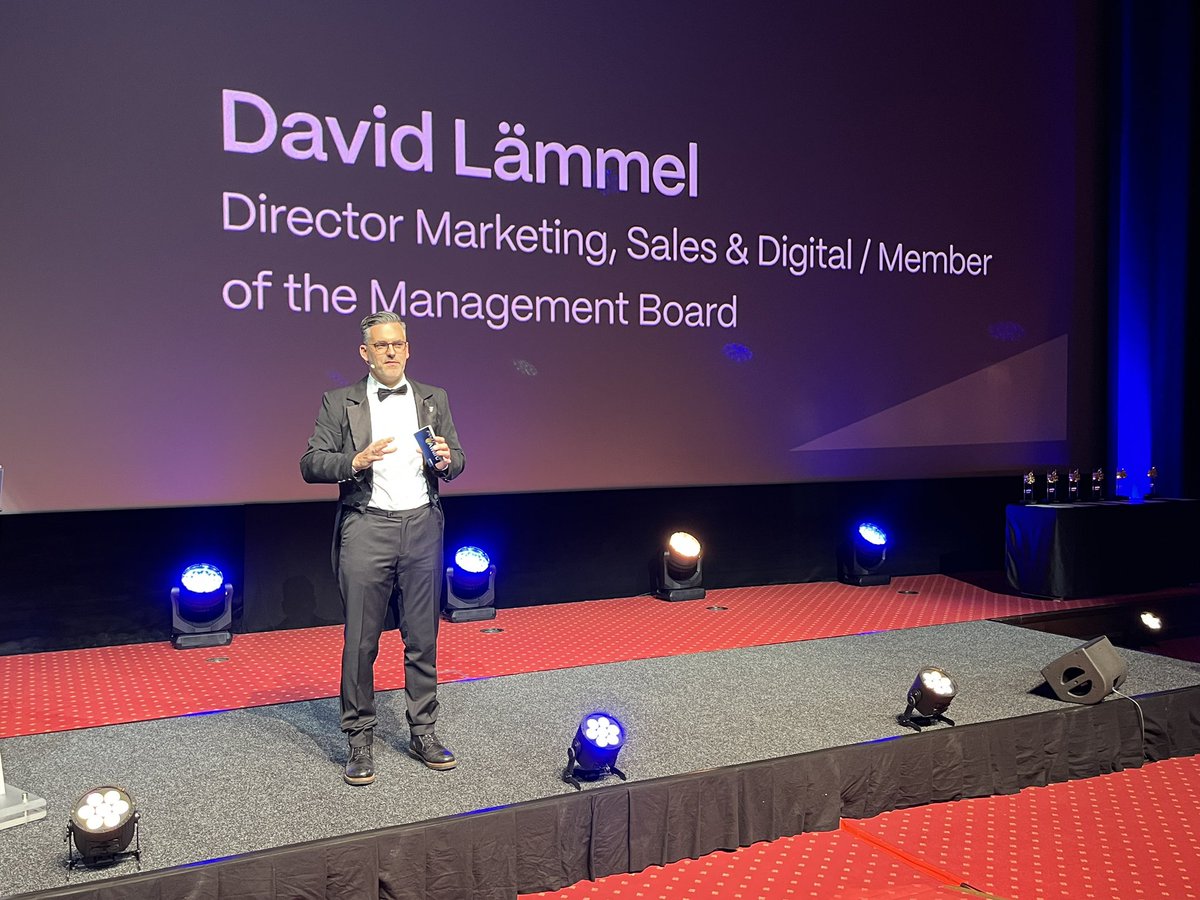 The moment everyone's been waiting for has arrived! Is the tension mounting among the finalists? Who will win one of the 5 #AUREAAward? Find out in the next few minutes!