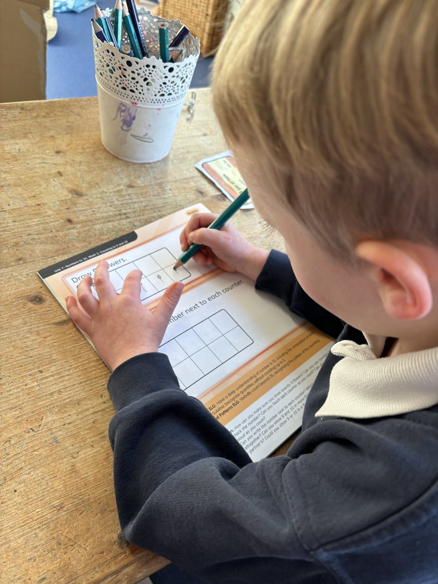 Using a 10 frame and number recognition was our focus in our Math books today .  
Drawing 9 flowers  in the frame and  leaving one blank . “If you add one more that’s 10” we noticed .

Look at the concentration on these faces 😊
<a href="/DanesfieldSchl/">Danesfield School</a>