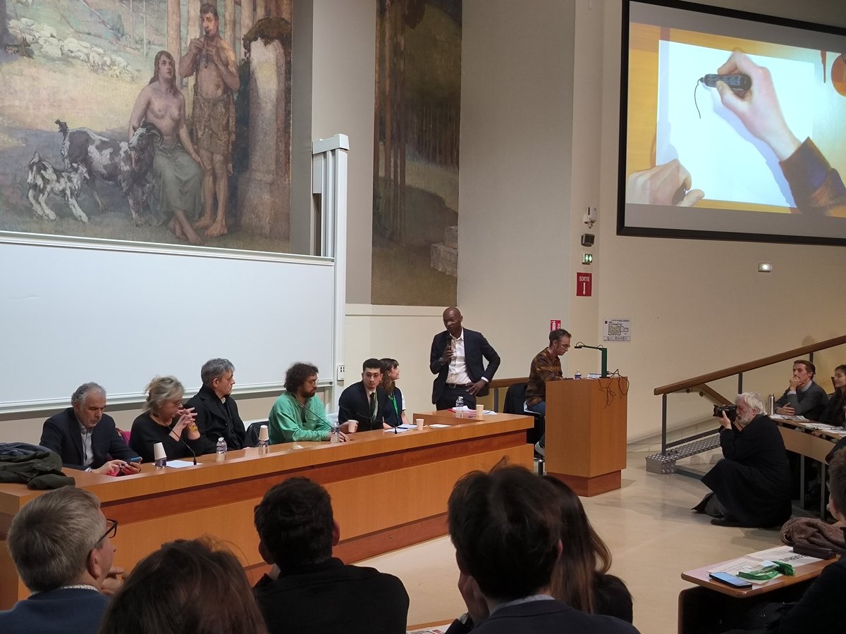 🔴 Conférence exceptionnelle ce soir  à #UTCapitole ➡️ "Liberté d'expression : Charlie Hebdo et universitaires, regards croisés", en présence de la rédaction de <a href="/Charlie_Hebdo_/">Charlie Hebdo</a>, Pierre Égea, Pr de droit public et Frédérique de La Morena, MCF en droit public.