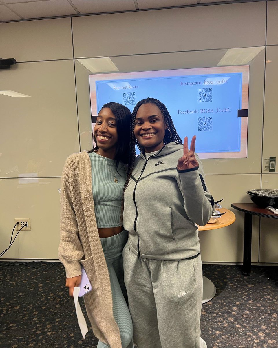 UofSC_BGSA's tweet photo. Great to see all these smiling faces at our first general meeting this semester. Stay on the lookout for more events this semester! Join us on Garnet Gate to stay updated. https://t.co/L3jtiizqRz