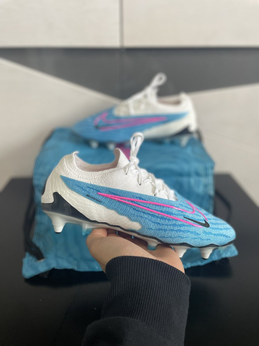 dody_watch's tweet photo. @_PointDePenalty j’ai ça a vendre 
neuve
venez privé jvous donne mon vinted les frero https://t.co/F342AT4yrw