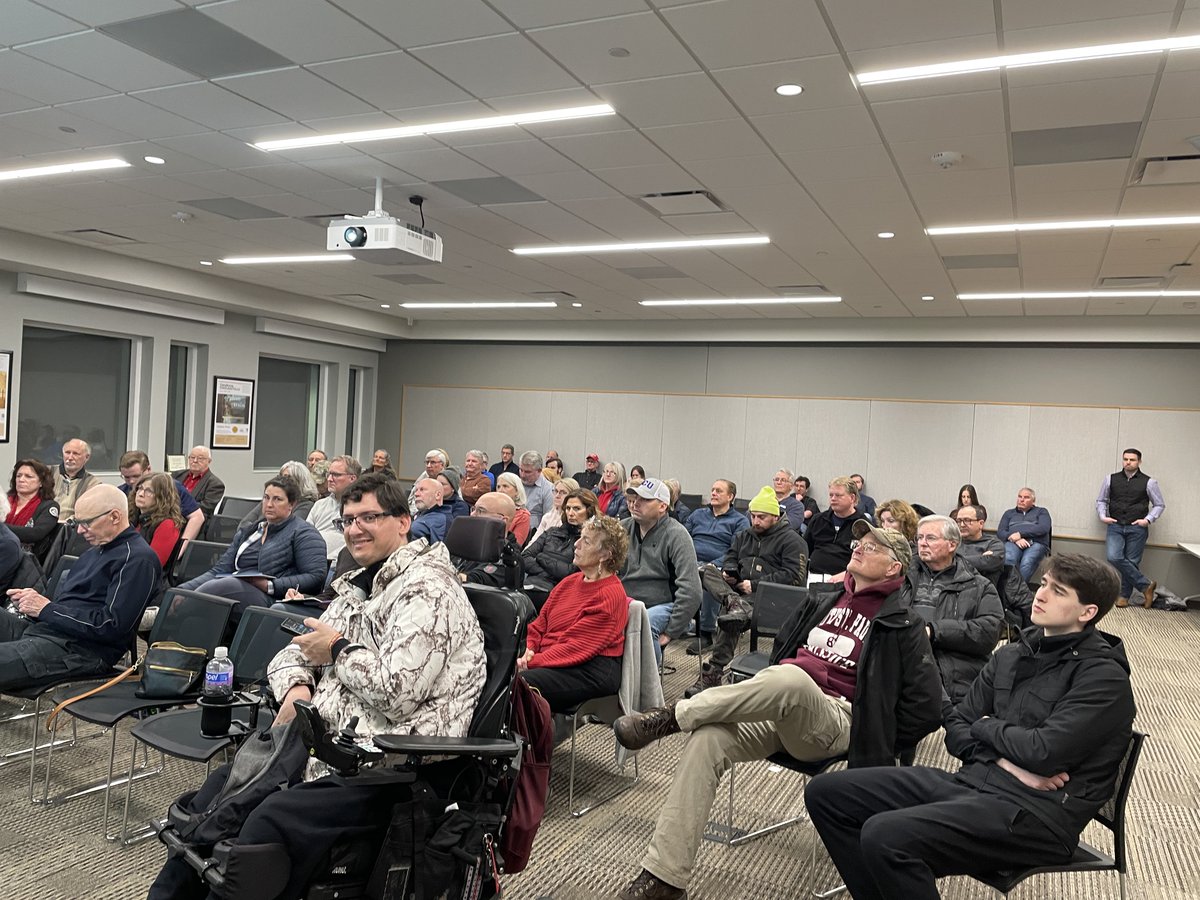 Since we had another great turnout in Lakeville on Tuesday night for our CD2 presidential primary training, we decided to add a 9th stop in Medina/CD3 next week! Put Wednesday night on your calendar!