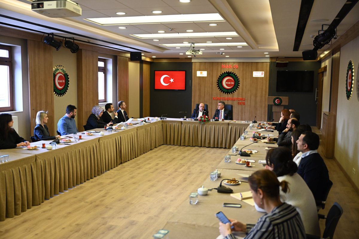 TÜSİAD Başkanı Turan’dan HAK-İŞ’e Ziyaret 

Haberin devamına web sitemizden ulaşabilirsiniz⤵️
ozsaglikis.org/2024/01/18/tus…