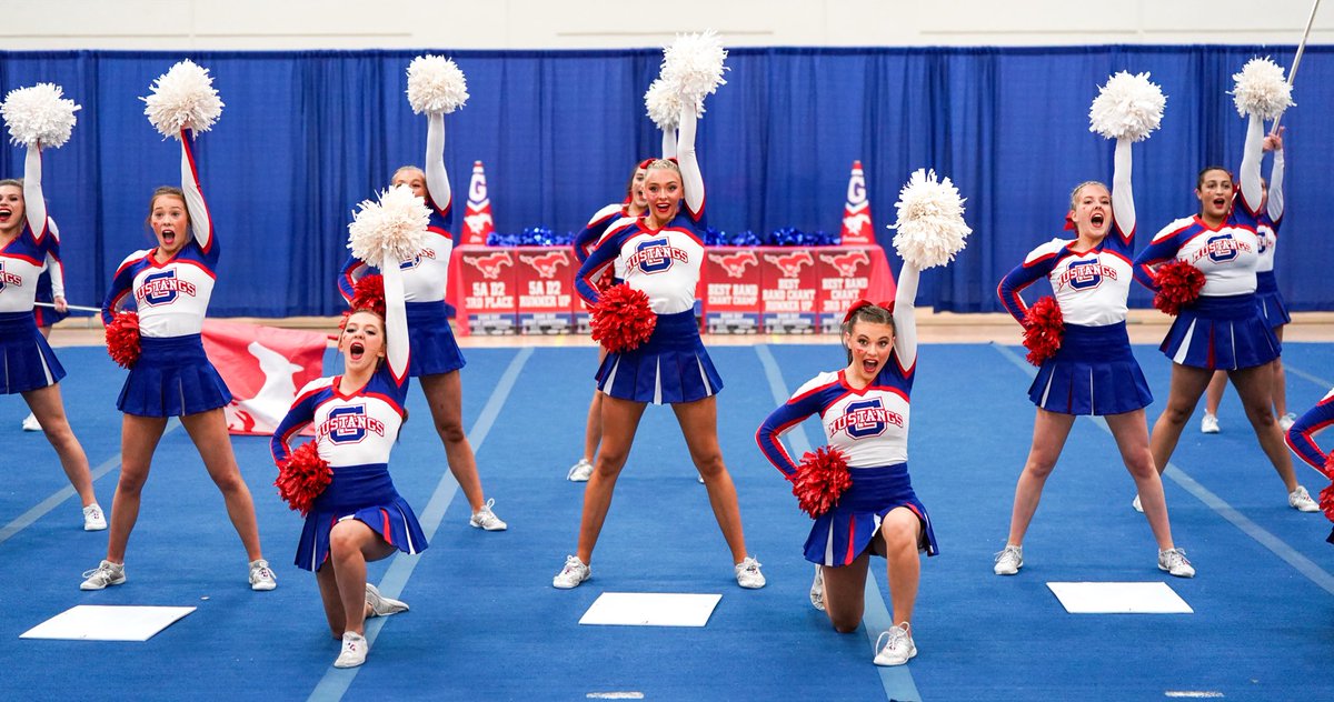 Hands up if you’re ready for NCA Nationals this weekend!!! Come support Grapevine Cheer!!! We perform at the Dallas Convention Center. 
Friday 7:10 pm in the Arena
Saturday 7:30 pm in the Arena
Sunday 8:04 am in A Hall AND 4:17 pm in the Arena
Come out and be LOUD!!!! ❤️💙❤️💙