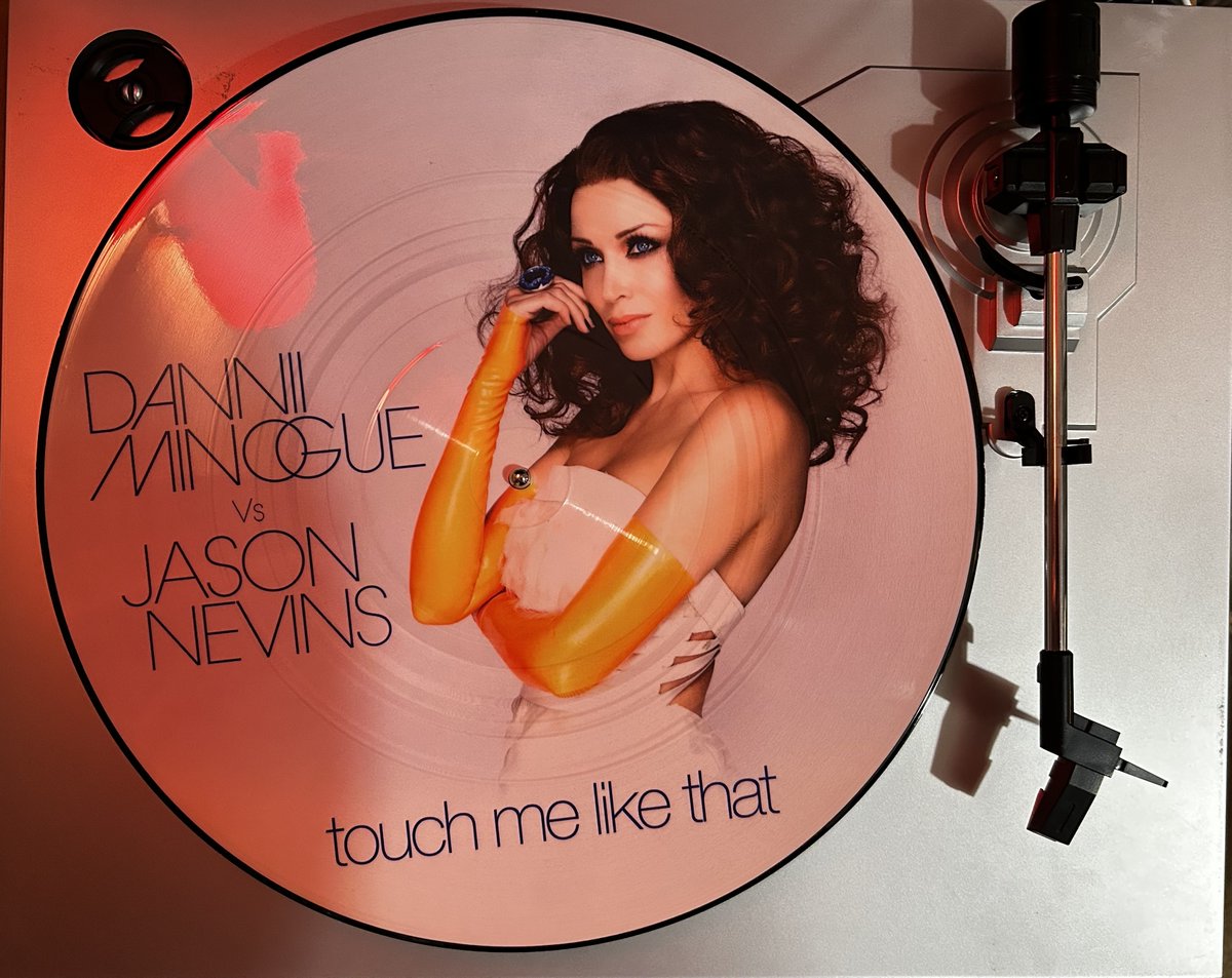 #NowPlaying #DanniiMinogue vs #JasonNevins #TouchMeLikeThat 
🇬🇧 12' #PictureDisc #Single 2⃣0⃣0⃣7⃣  
🇬🇧 Chart Peak: 4⃣8⃣

Jason Nevins Extended Club Mix
Space Cowboy Remix
Soul Seekerz Dirty Dub
Jack Rokka Dub

#ClubDisco