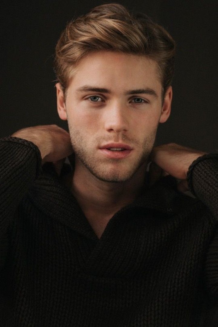 ⠀
⠀
—— 𝑃𝑖𝑐𝑘 𝑢𝑝 𝑡ℎ𝑒 𝑐𝑟𝑦.
⠀⠀⠀𝐻𝑒𝑦, 𝑛𝑜𝑤 𝑖𝑡'𝑠 𝑡𝑖𝑚𝑒 𝑓𝑜𝑟 𝒚𝒐𝒖 𝑎𝑛𝑑 𝒎𝒆.
⠀