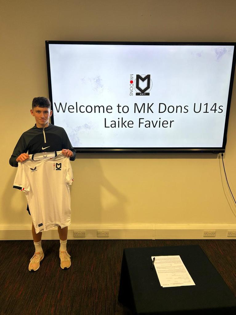 Congratulations to Laike who has signed for MK Dons Academy. Laike has been involved within the boys pathway for MK Dons SET for the last two years. Keep up the good work 👏