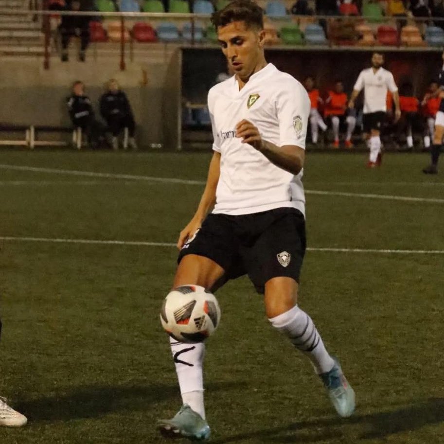 ¡Nuestro <a href="/AntonioSalado97/">Antonio Salado</a> ha sido nombrado mejor jugador del grupo 2 de #segundarfef de la temporada 22/23 por Golsmedia Sports!

Un año fantástico en el <a href="/GernikaClub/">Gernika Club</a> donde brilló al jugar3️⃣1️⃣ partidos, marcar8️⃣ goles ⚽️ además de disputar el ascenso a #primerarfef

¡Enhorabuena!