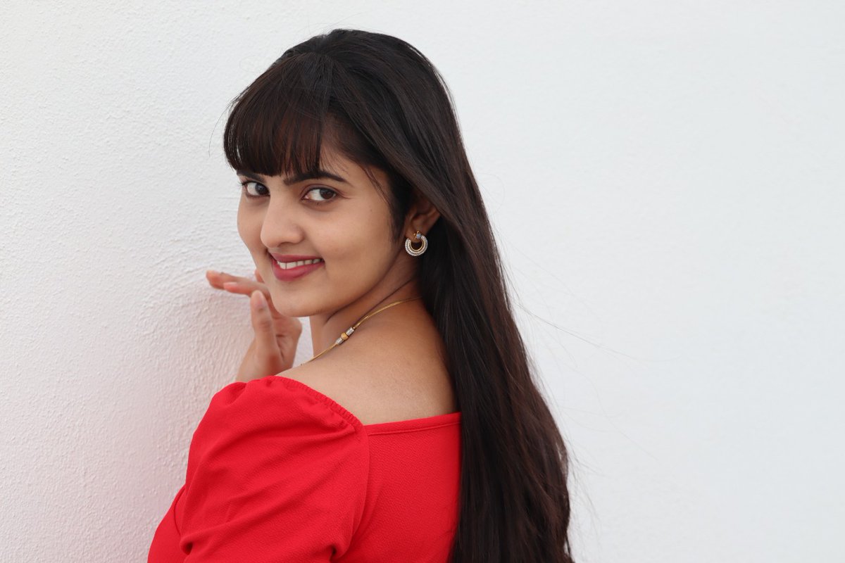 kayaldevaraj's tweet photo. January 20

#Embiran #80sBuildup
Heroine
#RadhikaPreethi Birthday

My Best Wishes @preethi_radhika 

#HappyBirthdayRadhikaPreethi 
#HBDRadhikaPreethi 
#எம்பிரான் #80sபில்டப் https://t.co/DMwpzqa1EG
