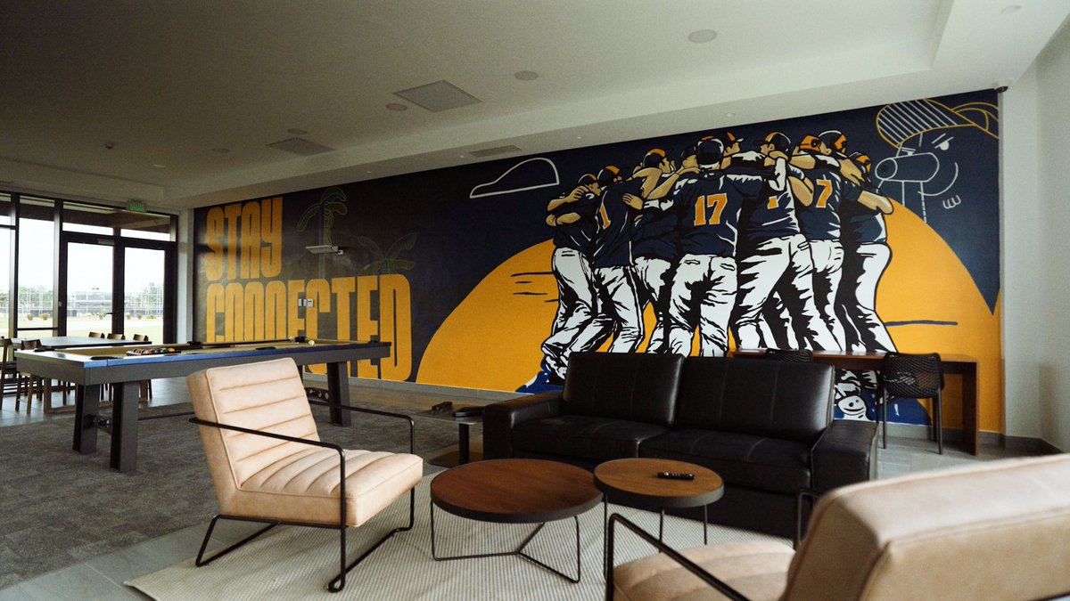 Hoy festejamos la apertura de nuestra Academia Dominicana en Santo Domingo Este, que es un complejo de 30 acres con capacidad de 100 jugadores internacionales y cuenta con campos, aulas y áreas de reunión para el desarrollo en el béisbol y lo educativo.

@mlbdominicana