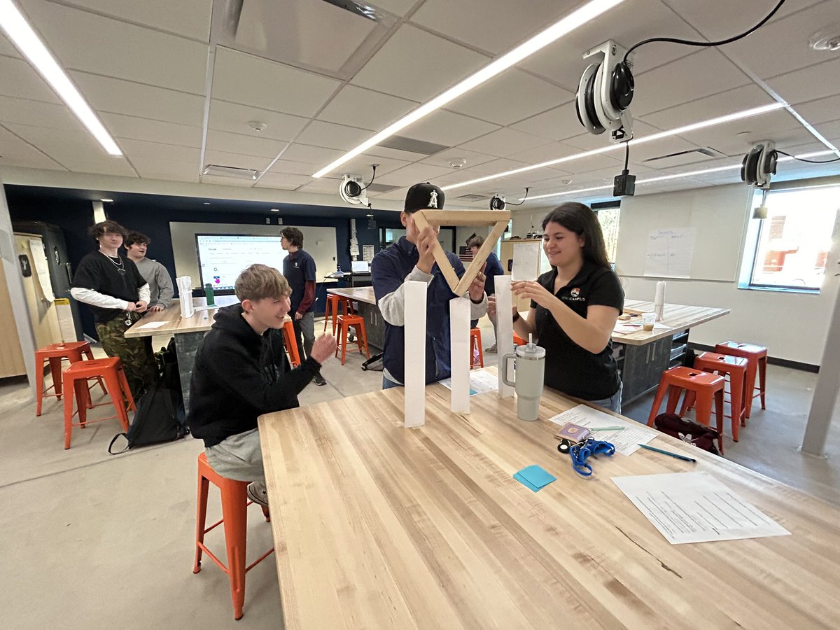 EPICCampusLPS's tweet image. Design projects students created a support system constructed of printer paper and tape with the objective to be able to support an odd shaped weighted object. It was an EPIC paper support challenge! #ifyoubuildit #creativeproblemsolving #itsEPIC #youbelonghere