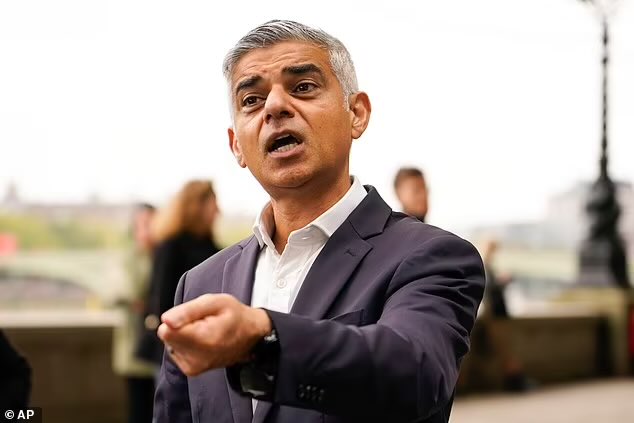 Oli London tweet media