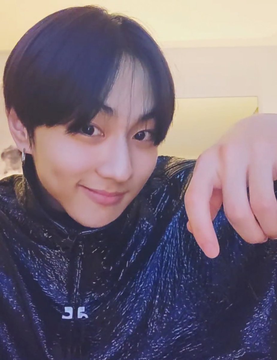 allforjaywonn's tweet photo. The way jungwon imitate jay~~~ so cuteee 😍😍😍 https://t.co/kLedcMr8VY